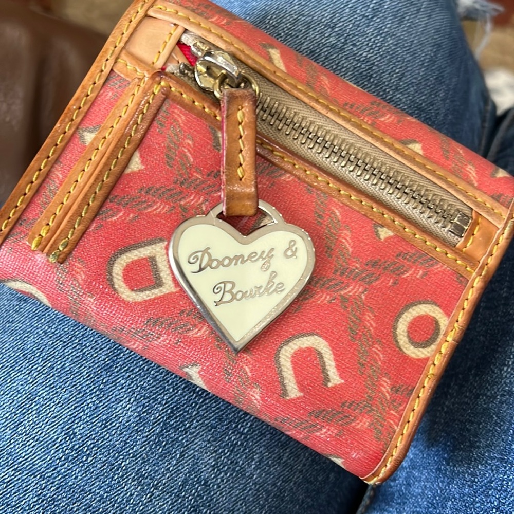 Cute trifold Dooney wallet